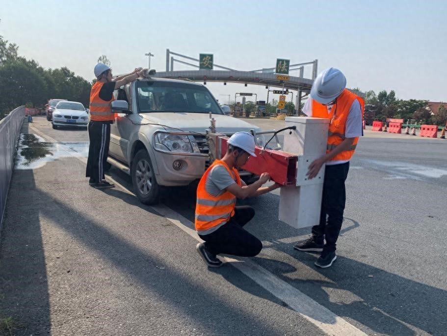 揭秘!’AI道路医生’如何精准识别并挽救路面健康？